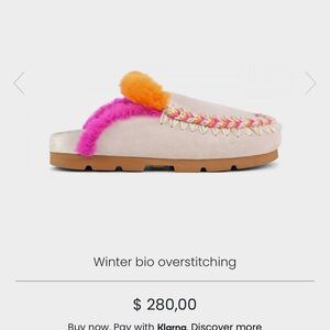 MOU overstitching slippers